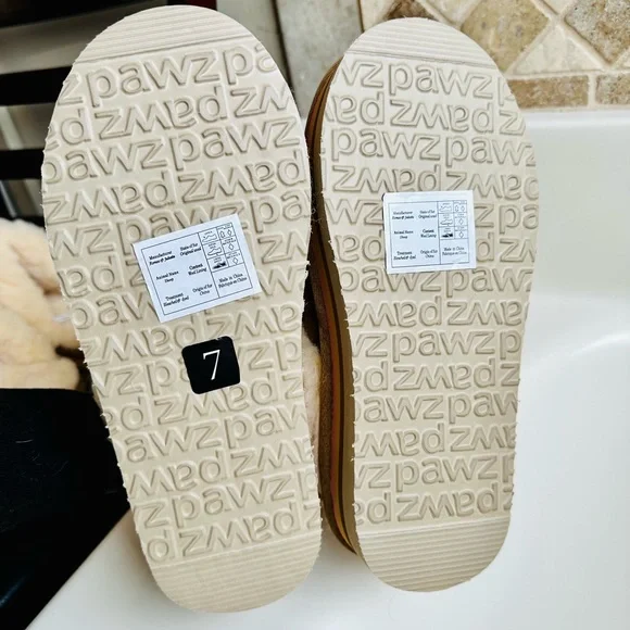 Tan Bearpaw Retro Loki Platform Slippers - Picture 8 of 14